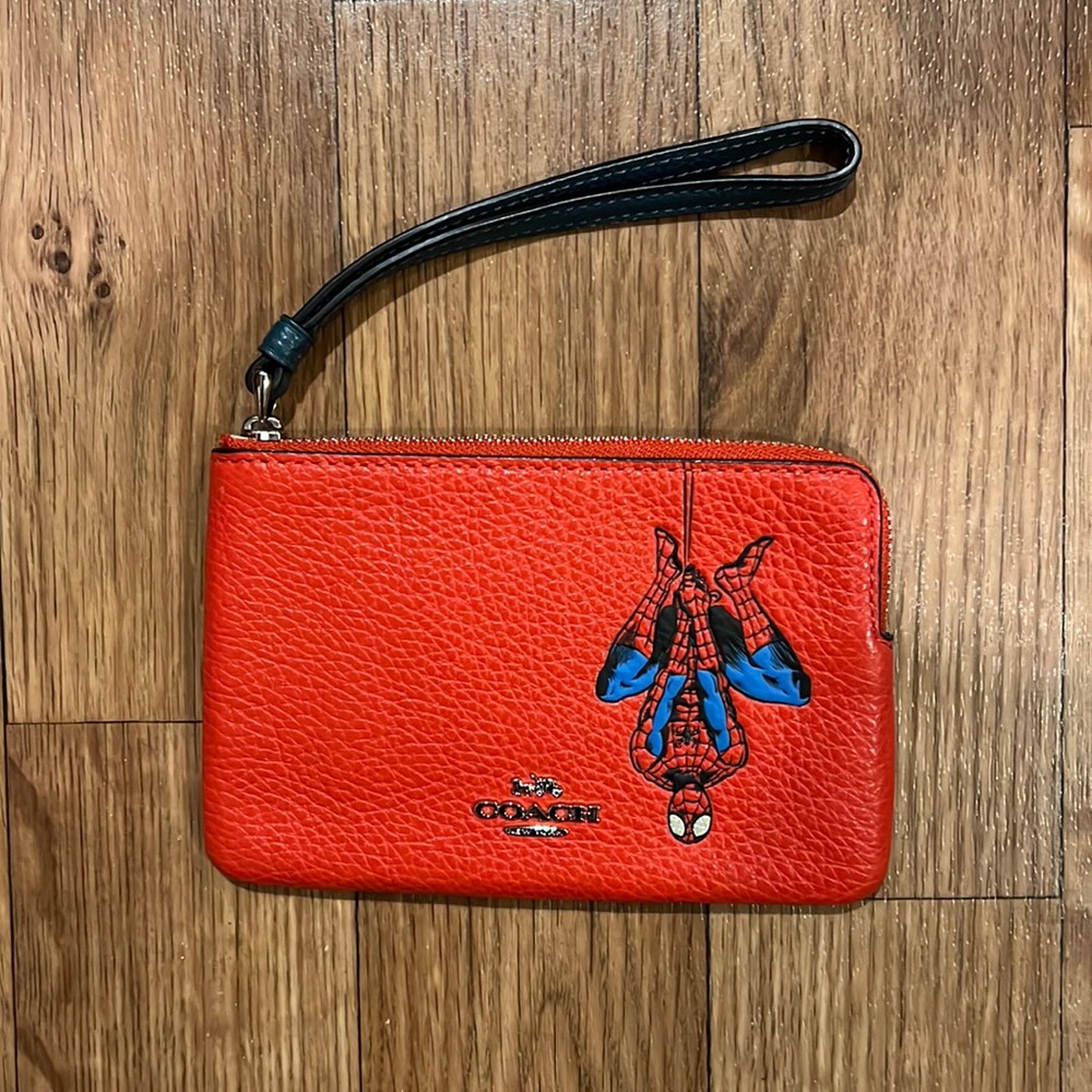 NEW Coach Marvel Spider Man Corner Zip Wristlet